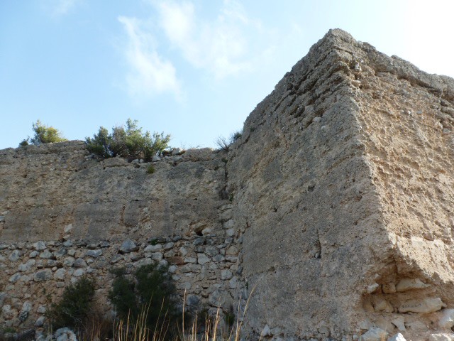 L’Ajuntament de Pego acorda posar en valor el Castell d’Ambra