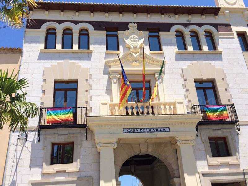 L’Ajuntament de Pego implementarà un Pla Municipal a favor del col·lectiu LGTBI+