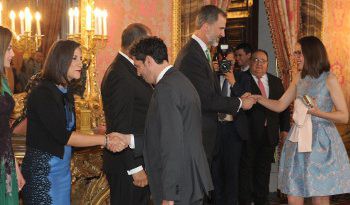 La investigadora pegolina Adriana Mira Pastor representa l’àmbit científic espanyol en un esmorzar oferit per la Casa Reial