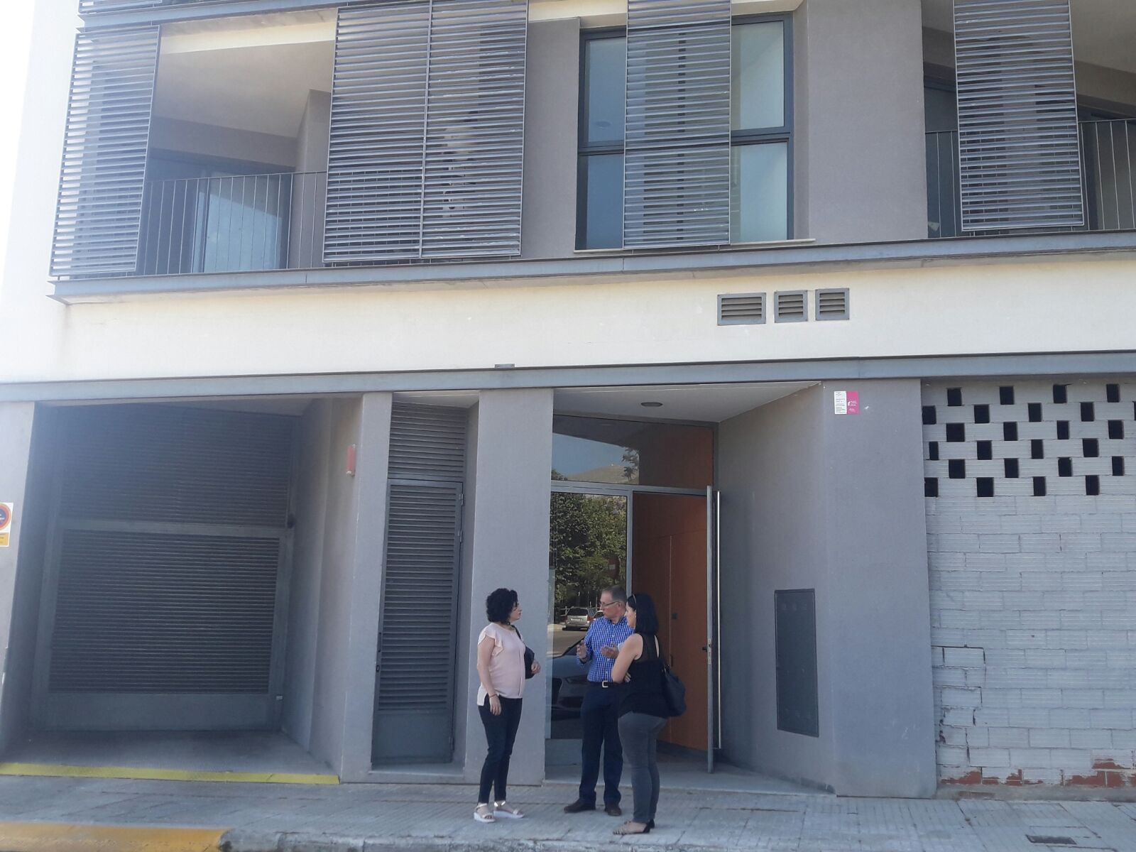 Dia de visita als pisos de protecció oficial de Pego