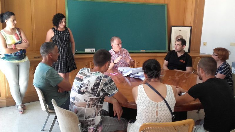 La Conselleria d’Habitatge va signar ahir els primers contractes de venda i lloguer amb opció a compra de 6 dels 11 immobles protegits que encara eren propietat d’EIGE