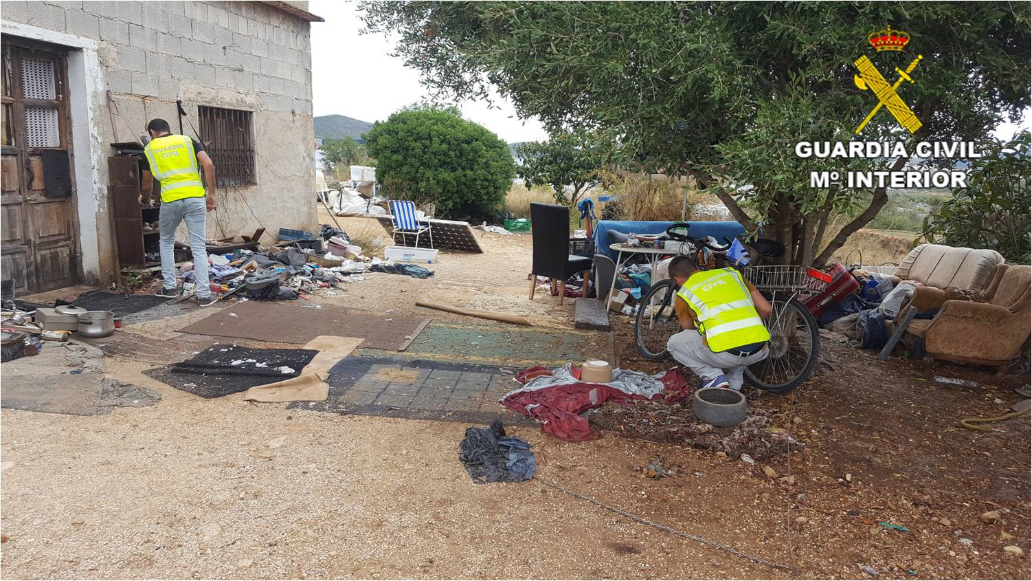 La Guàrdia Civil deté 3 hòmens i investiga altres 2 dones per robatoris en les localitats d’El Verger, Teulada i Benissa