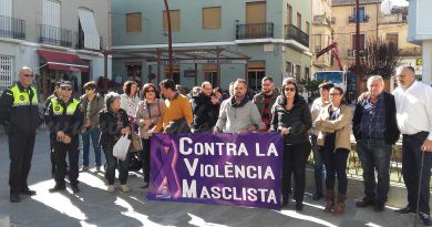 Pego es concentra contra la violència de gènere i per rebutjar els assassinats masclistes