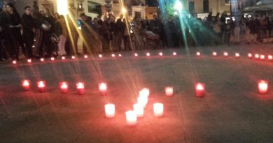 Centenars de persones es van manifestar a Pego la vesprada del 25 de novembre contra les violències masclistes
