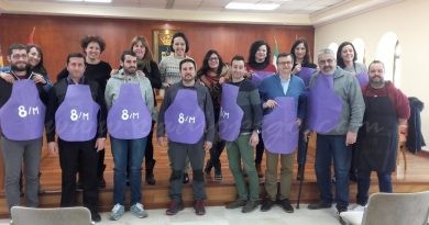 Les regidores pegolines passen el davantal als regidors