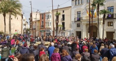 Les dones es fan sentir en un 8 de març històric