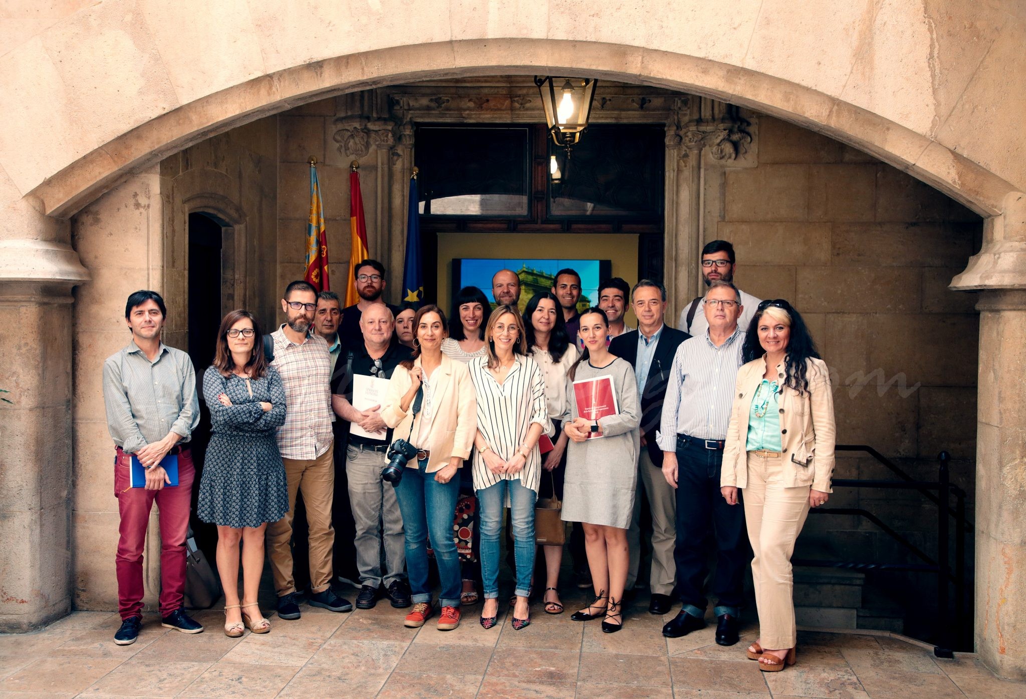 Radio Alicante Cadena Ser, treballadors i treballadores de RTVE CV, Iñaki Zaragüeta, Chari García Cubells, Ramón Climent, El Flaco, Daniel Nebot i les xarxes socials del 112CV s’alcen amb els I Premis de Comunicació