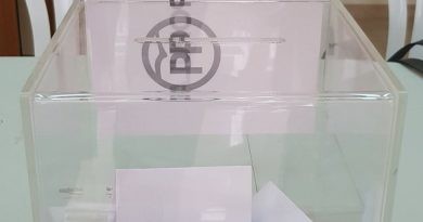 Entre 26 i 27 afiliats i afiliades del PP de Pego voten per primera vegada en unes primàries per triar qui presidirà el partit