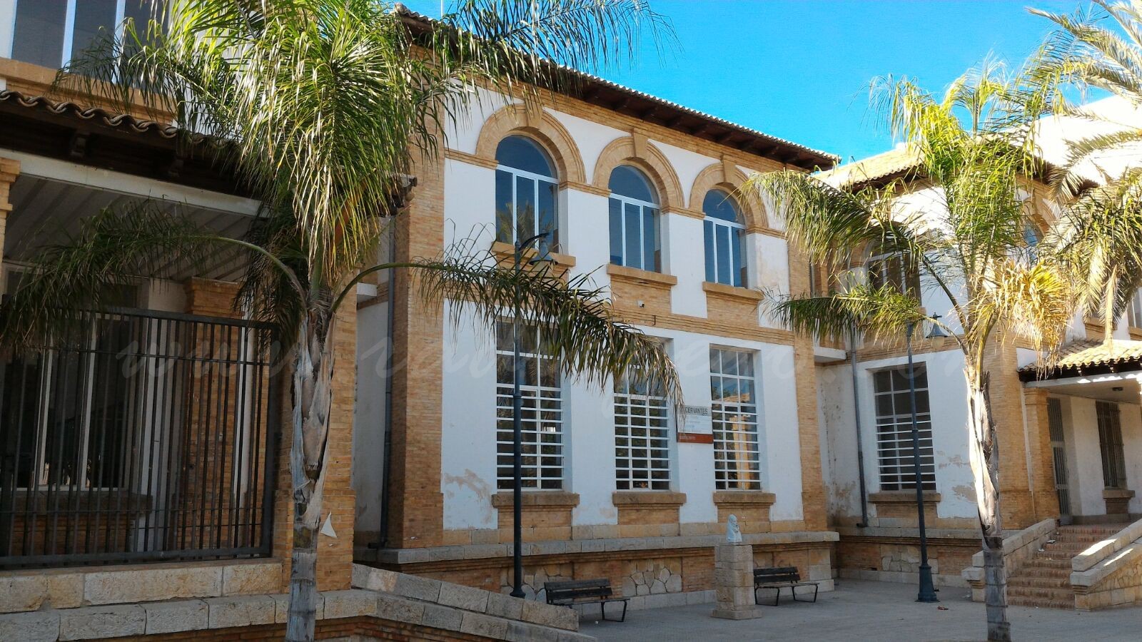 La Diputació d’Alacant inclou la rehabilitació de l’antic col·legi Cervantes per a biblioteca en les inversions financerament sostenibles La Diputació d’Alacant inclou la rehabilitació de l’antic col·legi Cervantes per a biblioteca en les inversions financerament sostenibles
