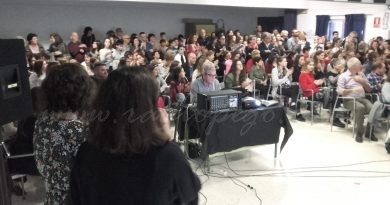 Els versos de Vicent Andrés Estellés reunixen al seu voltant diferents generacions