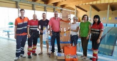 Nou material de primers auxilis per a les piscines i instal·lacions esportives municipals