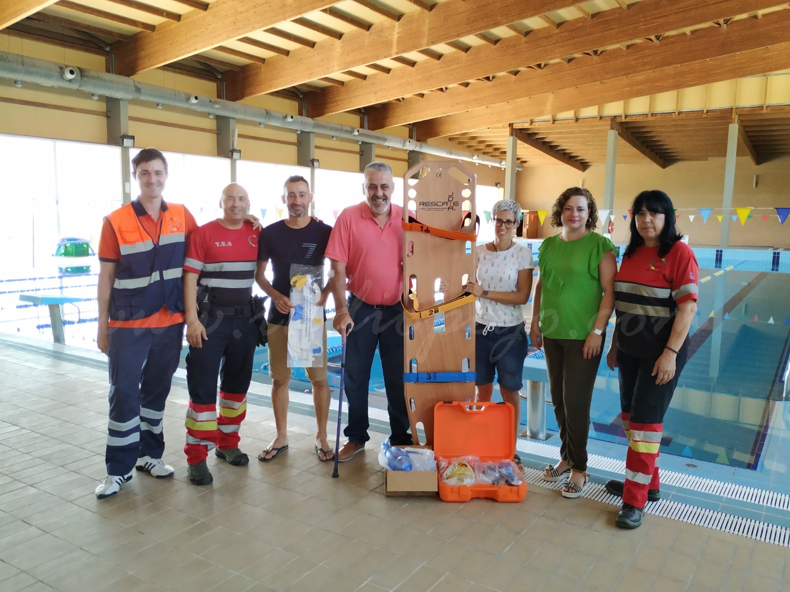Nou material de primers auxilis per a les piscines i instal·lacions esportives municipals