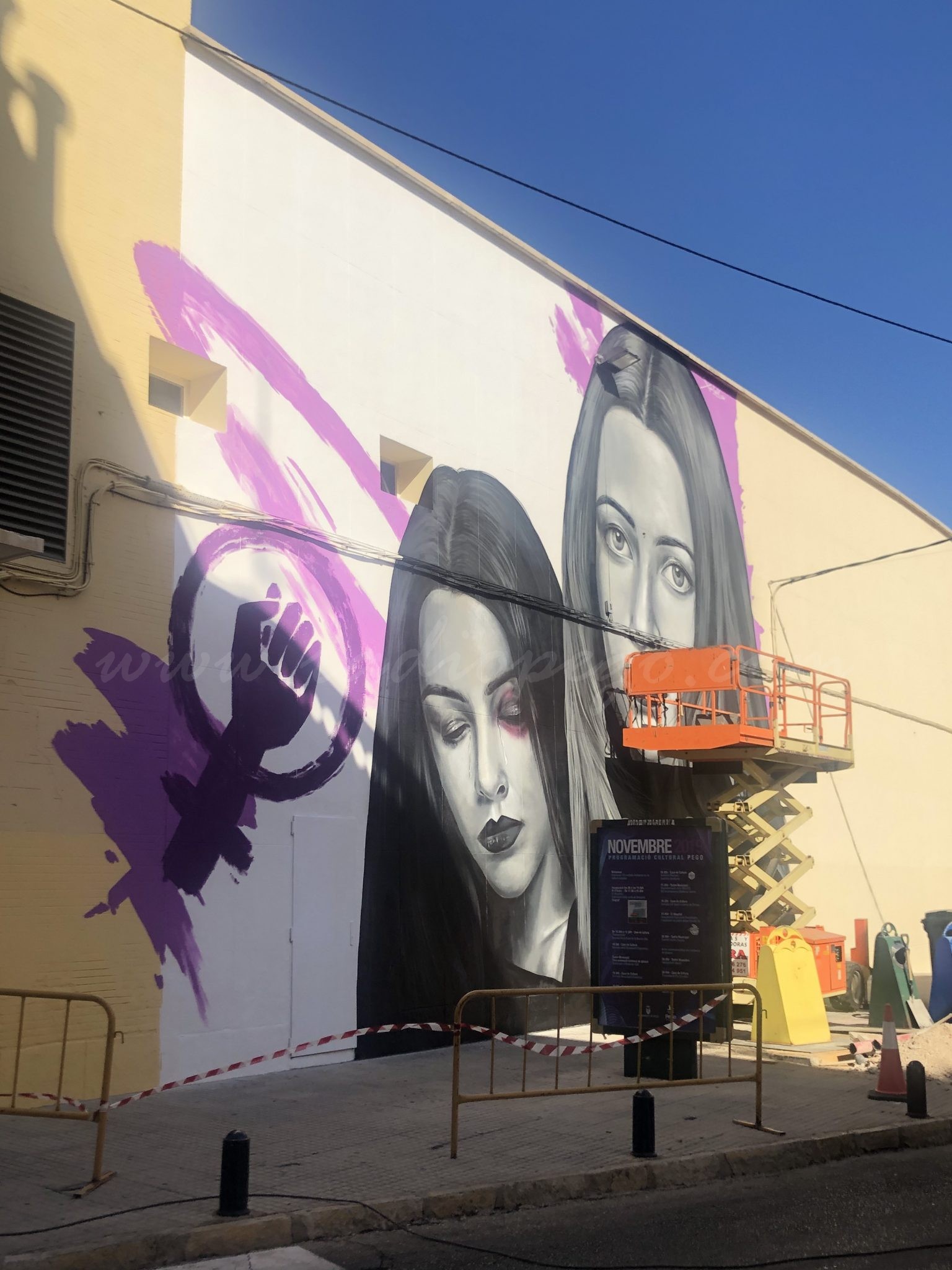 Un grafiti contra la violència de gènere
