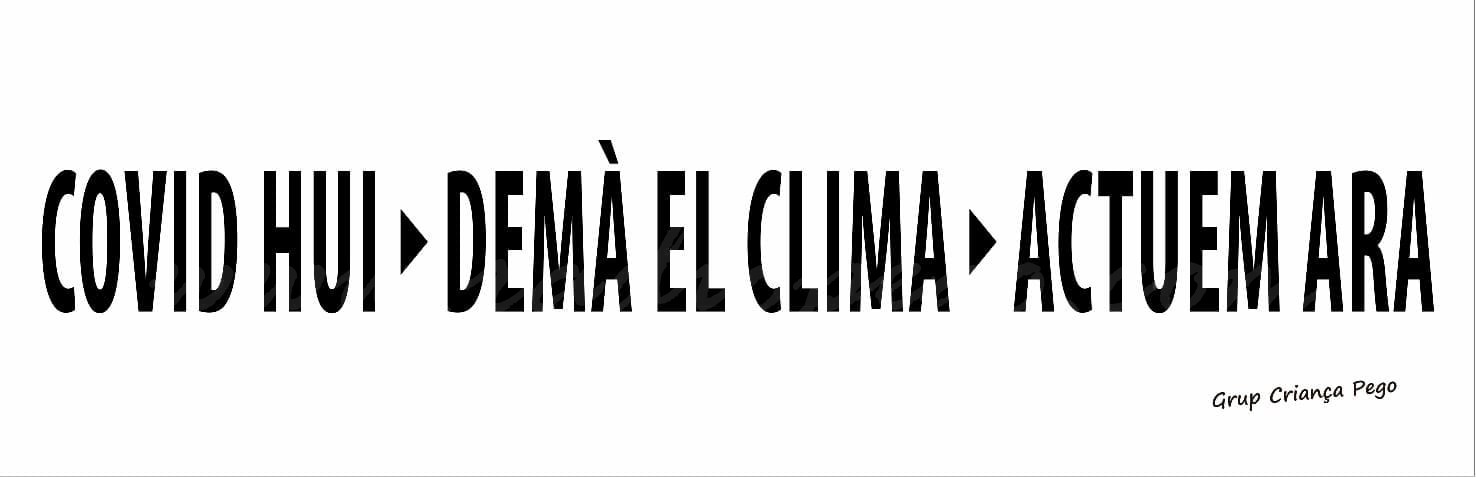 Sabates infantils a la Plaça de l’Ajuntament per a combatre el canvi climàtic