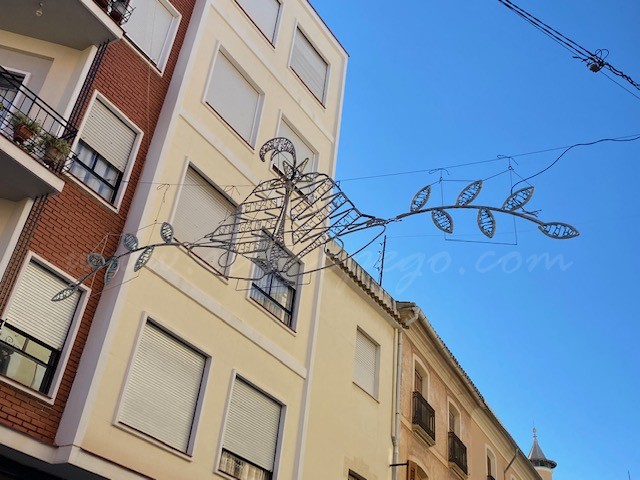 L’Ajuntament i els comerciants encenen l’enllumenat del Nadal a Pego