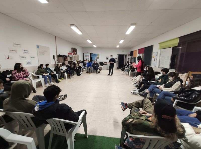 El jovent reclama millores a Pego en matèria d’espais d’oci i transport