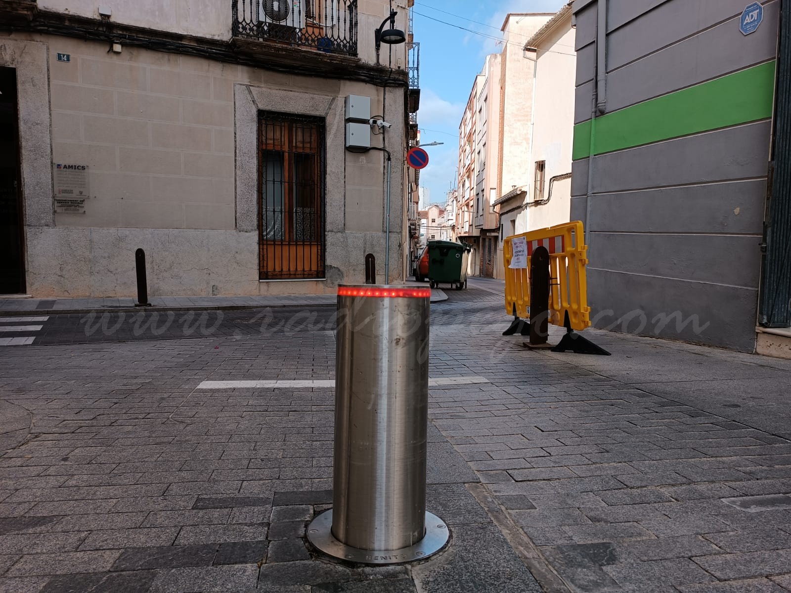 Des de hui els carrers del centre de Pego estan tancats al trànsit de dijous a diumenge