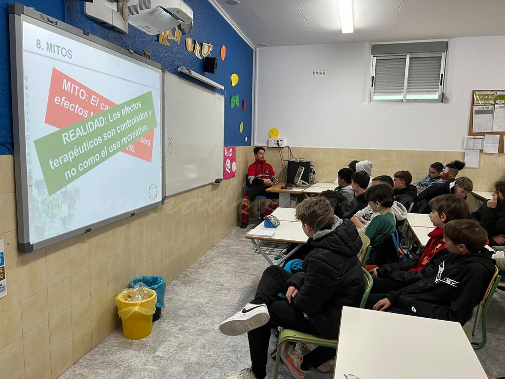 Dispositiu especial sanitari i xarrades preventives per al Carnestoltes de Pego