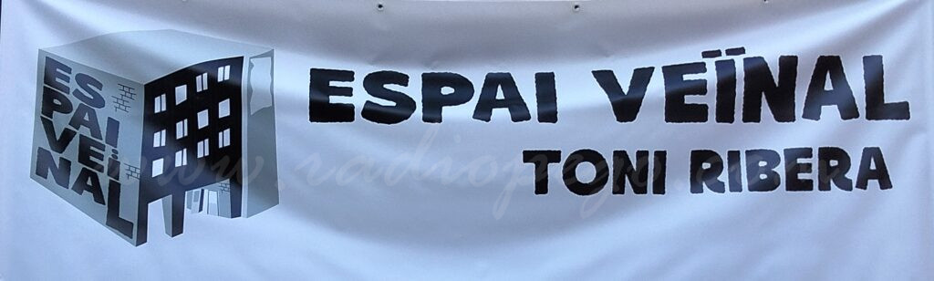L’Espai Veïnal Antic Institut passa a anomenar-se Espai Veïnal Toni Ribera en homenatge a una figura clau perquè la iniciativa associativa esdevinguera realitat L’Espai Veïnal Antic Institut passa a anomenar-se Espai Veïnal Toni Ribera en homenatge a una figura clau perquè la iniciativa associativa esdevinguera realitat