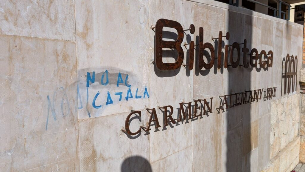 L’Ajuntament de Pego denuncia un nou «acte vandàlic» en espais municipals L’Ajuntament de Pego denuncia un nou «acte vandàlic» en espais municipals