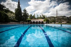 L’Atzúbia, La Vall d’Alcalà, La Vall d’Ebo i La Vall de Gallinera demanen suport a la Diputació per obrir les piscines municipals