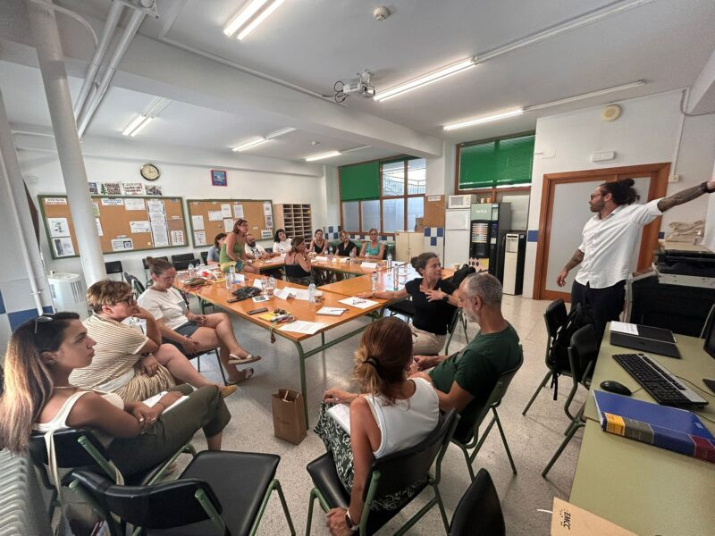 El CEIP Ambra rep els socis del projecte europeu SEEDs