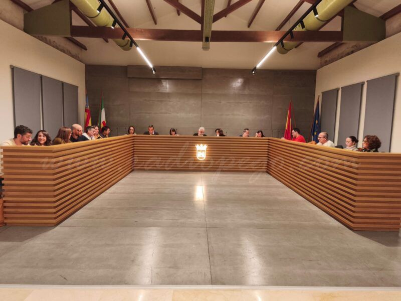 El PP no aconseguix sumar suports a la seua proposta en defensa dels autònoms El PP no aconseguix sumar suports a la seua proposta en defensa dels autònoms