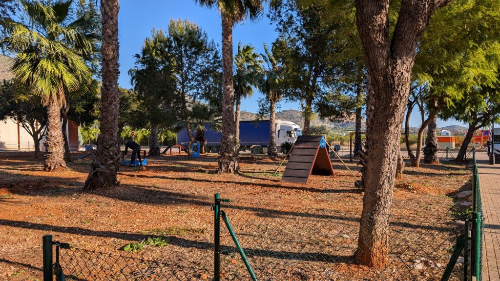 Pego disposa d’un nou parc per a mascotes