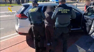 Detingudes tres persones per robatoris en explotacions agràries de Pego i altres poblacions de la Marina Alta