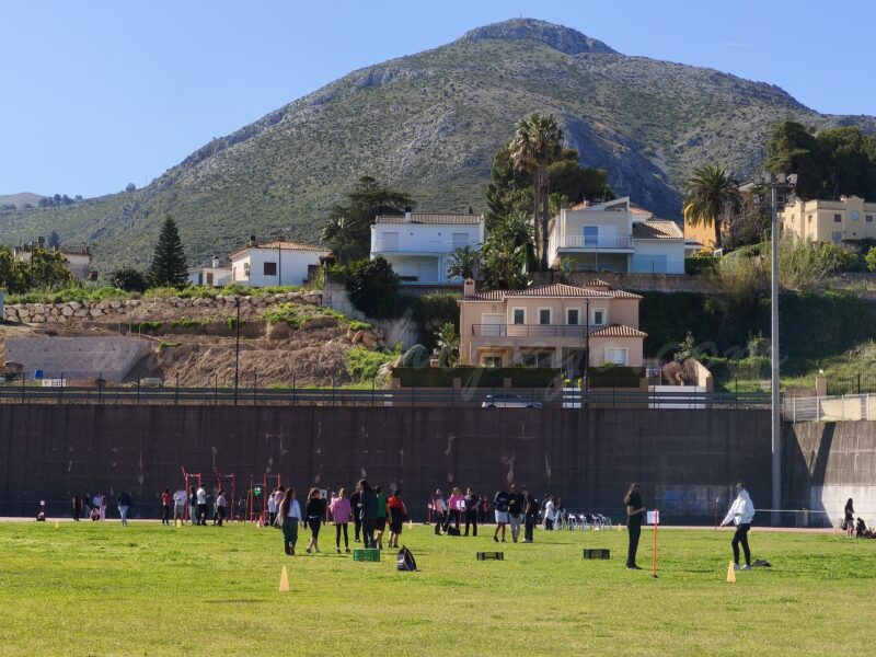 Més de 300 joves gaudixen del Dia de l’Esport a la pista del Pujol